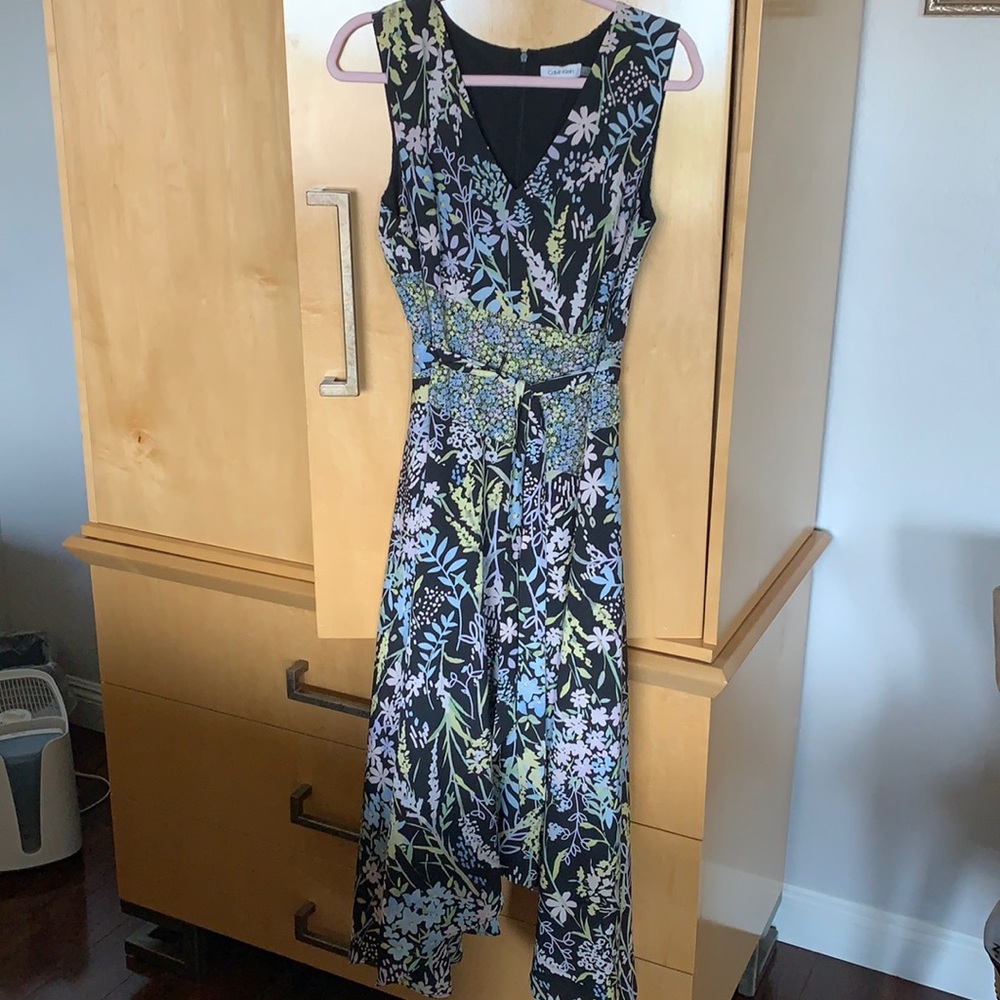 Gorgeous Calvin Klein Asymmetrical flowy Dress